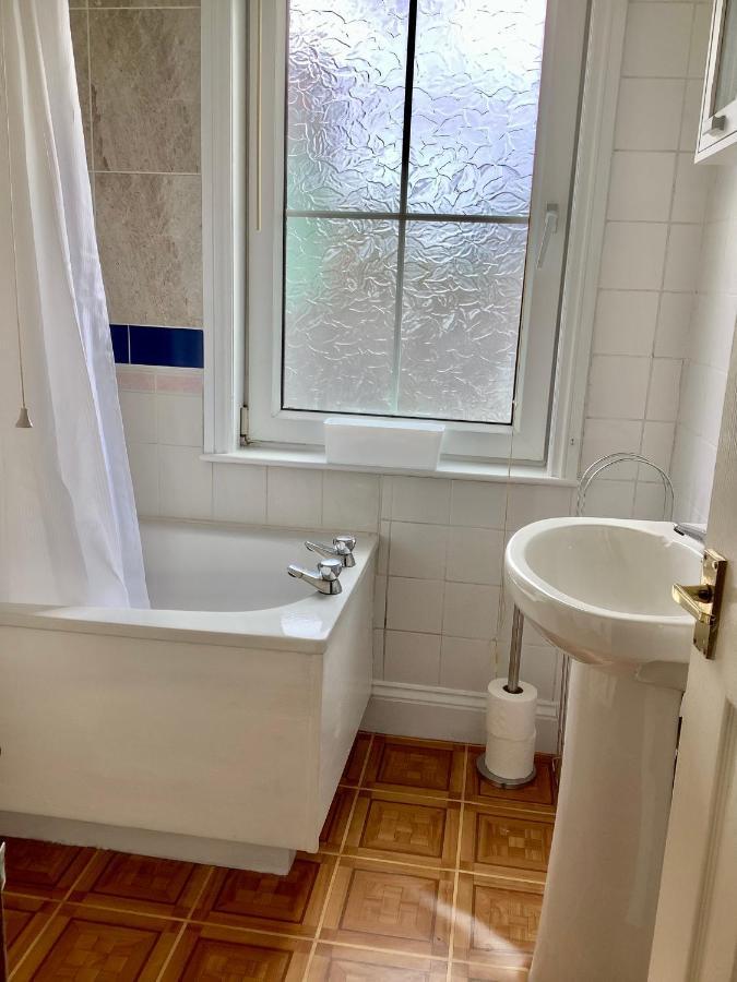 Second Floor Apartment Tenby Town Centre Buitenkant foto