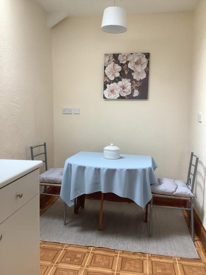 Second Floor Apartment Tenby Town Centre Buitenkant foto